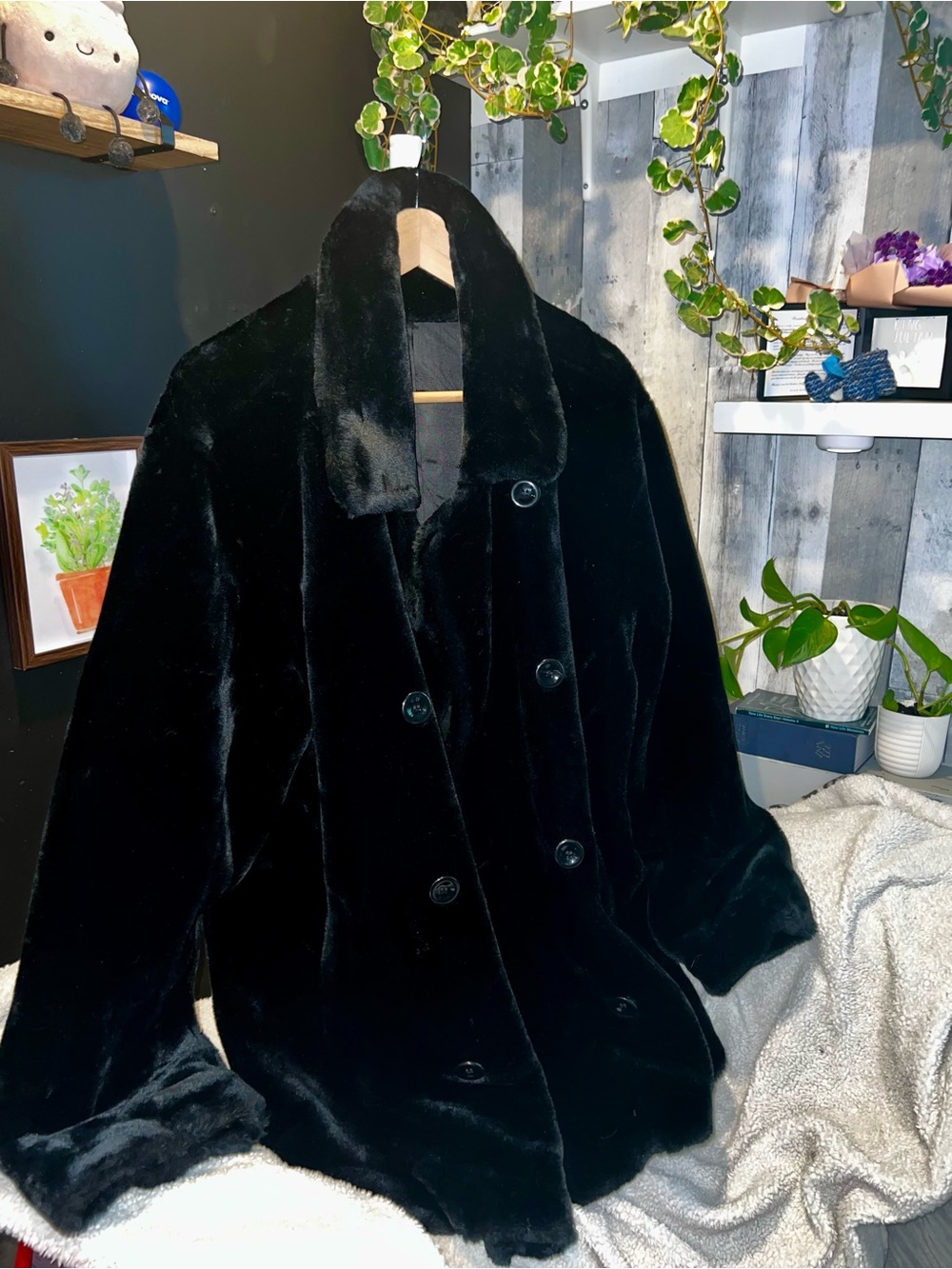 Gallery Black Faux Fur Double-Breasted Coat - Women